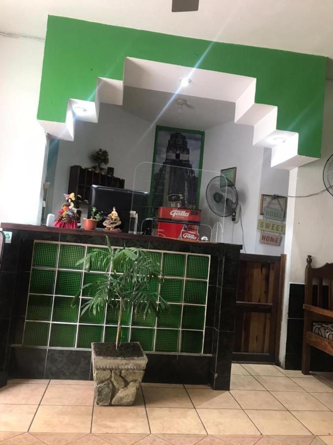 Green Monkey Hostel Flores Ngoại thất bức ảnh